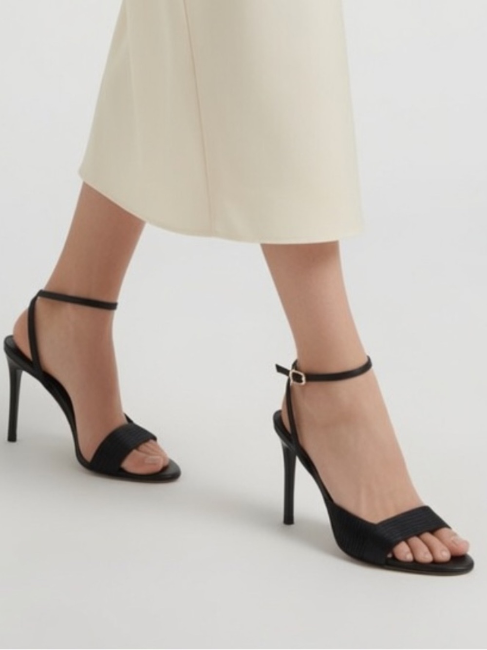 Gucci by Tom Ford Silk Black Open Toe Heels EU38 US8
